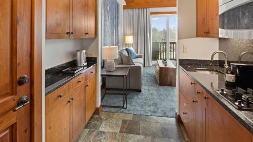Stowe Area Apartment | #227 Spruce Peak Lodge One Bedroom Tall Timbers By Stowe Mountain Rentals