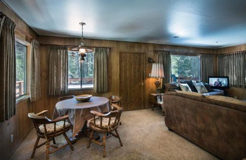 North Wawona Ski Chalet | 23 Arnetts Cabin