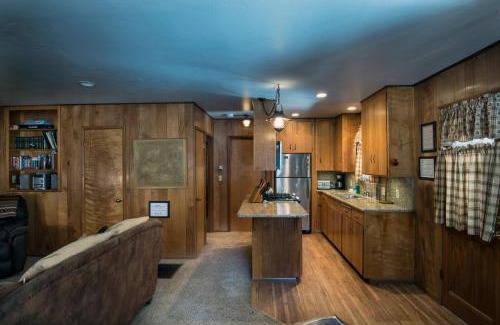 North Wawona Ski Chalet | 23 Arnetts Cabin