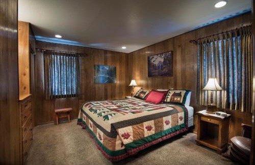 North Wawona Ski Chalet | 23 Arnetts Cabin