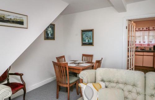 Y Felinheli House | 23 Beach Road