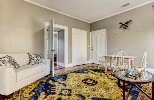 Historic District - North Apartment | 23 E York Street Unit 2