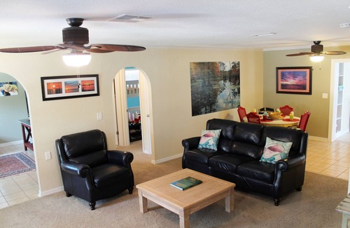 Tarpon Springs House | 2300 SF 4 BR, Huge pool, open floorplan, access to pinellas trail