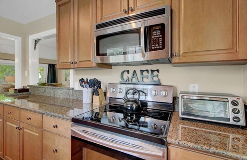 Isle of Palms House | 24 Fairway Dunes by AvantStay | Golf Course View + Swimming Complex