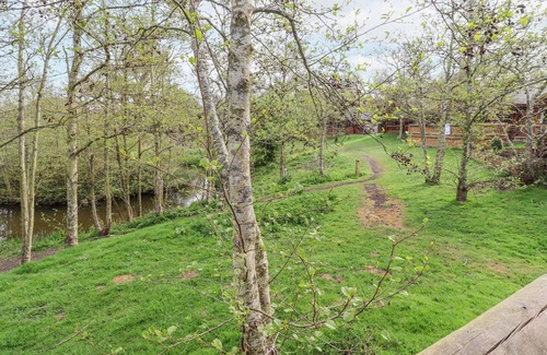 Morpeth Cottage | 24 Lakeside Drive