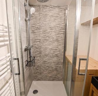 Saint-Gervais-les-Bains Apartment | 24 M With Terrace Near The Center And The Slopes