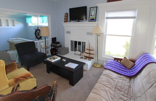 Sagamore Beach Cottage | 244 Phillips Rd - SD2558