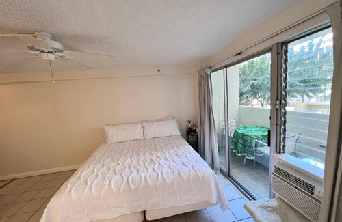 Waikiki Apartment | 2463 Kuhio Ave #303