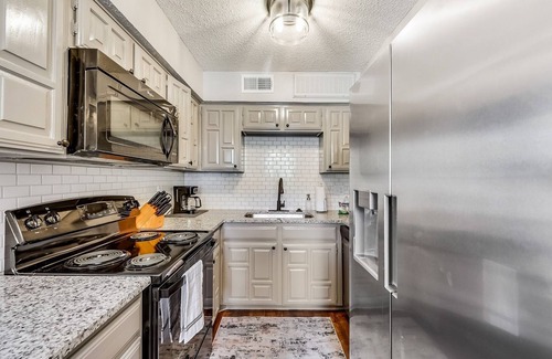 Irving Apartment | 25% OFF 1BD condo, Pool, DFW Hwy 183/360 - Irving - I45