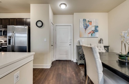 Oak Cliff Apartment | 25% OFF-3BD-Pool-Dallas-HWY30/35E-Dallas
