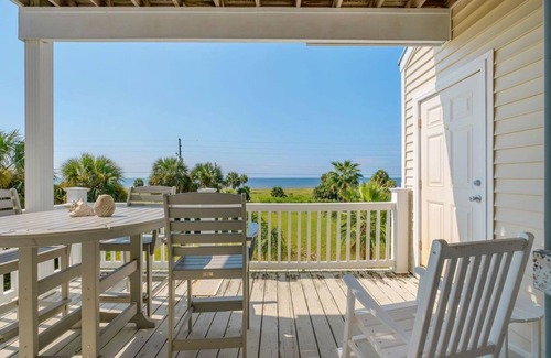 Alligator Point House | 25% off for November thru February. 4 porches with panoramic views
