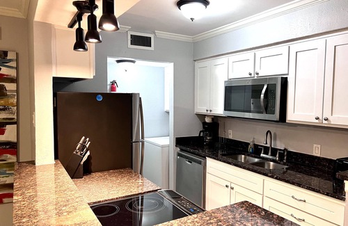 Irving Apartment | 25% OFF I40 - 1BD Condo, Pool, HWYS 161/183 - DFW South Irving