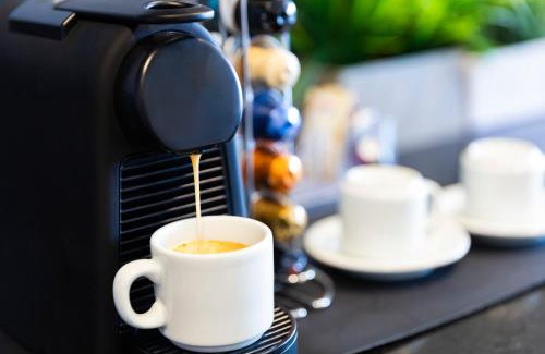 Jardim Praiano Apartment | 250m da praia com AC, 4 quartos| Brazilian Corner