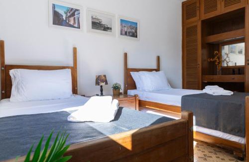 Jardim Praiano Apartment | 250m da praia com AC, 4 quartos| Brazilian Corner