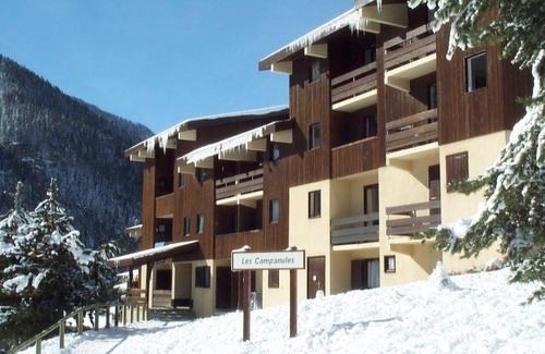 Villarodin-Bourget Apartment | 250m from ski slopes, 2nd floor, balcony, parking, tv, 30m², La Norma