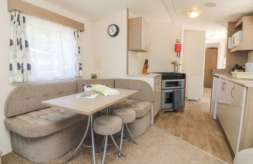 Combe Martin Cottage | 26 MANLEIGH PARK, pet friendly, with a garden in Combe Martin