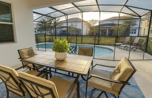 Kissimmee House | 2612 LunaPi Villa 7Bd Private Pool and Family Room