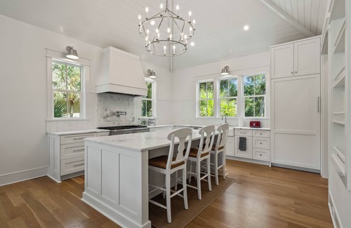 Vanderhorst Plantation House | 272 Tallow Tree: 5BR Home, Private Pool and Spa, Beach/Bike Gear Credit