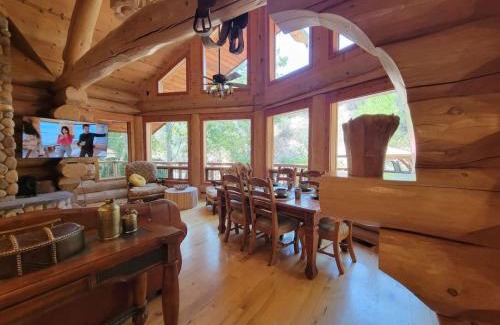 El Cajon House | 275B Charming Getaway with Hot tub
