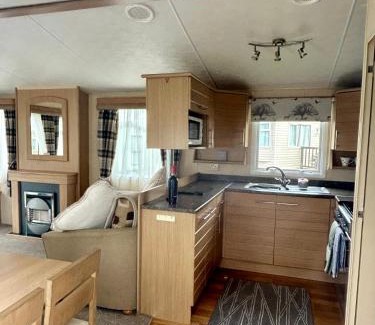 Gilcrux House | 28 The Beeches