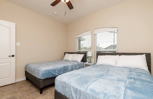 South Side House | 297) Perfect for a guys trip!