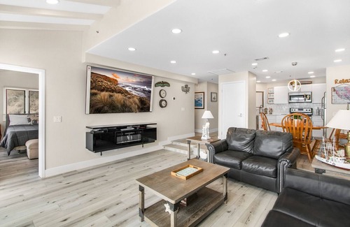 Avalon Condo | 2B | 2B Villa, 6-seat cart, panoramic ocean views, AC