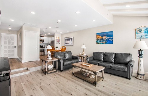 Avalon Condo | 2B | 2B Villa, 6-seat cart, panoramic ocean views, AC