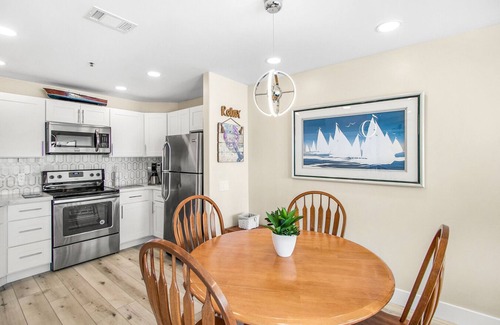 Avalon Condo | 2B | 2B Villa, 6-seat cart, panoramic ocean views, AC