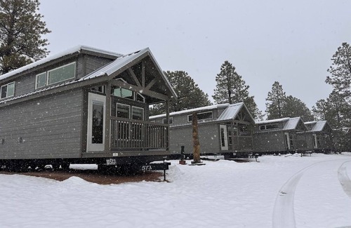 Williams Ski Chalet | 2B Cozy chalet in Beautiful Williams with AC, Wi-Fi, With Forest View and Patio