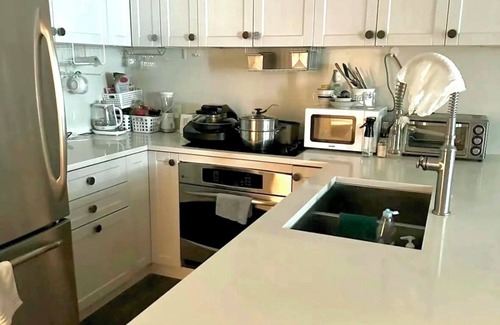 Vancouver Condo | 2b2b condo in central Vancouver w/parking