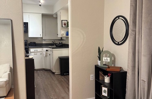North Orange House | 2ba/1bd - College Park, Orlando. Minutes from ORMC & Advent Health Hospitals