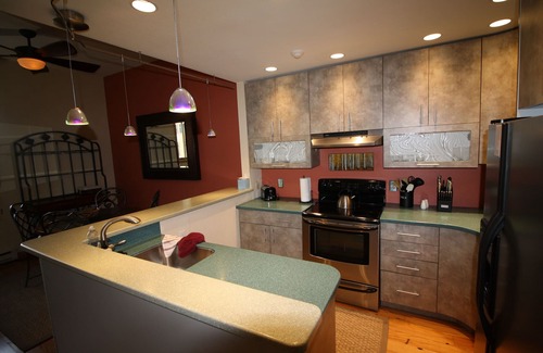 Telluride Condo | 2BD/2BA Condo in Town of Telluride, Sleeps 6, Garage, Heated Pool, Hot Tub