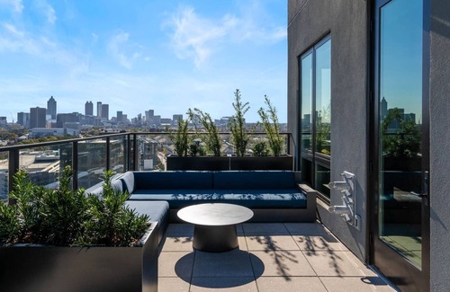 Home Park Apartment | 2BD-2BA MIDTOWN ATL RETREAT