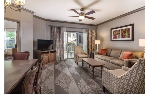 Inglewood Resort | 2Bed/2Bath Deluxe Condo in Nashville Near the Grand Ole Opry!