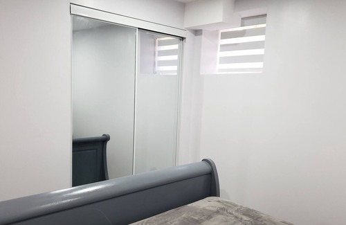 Brampton House | 2BR+1BTH Luxurious Apartment, Bright, Spacious