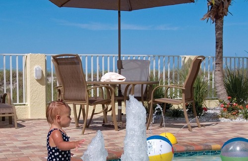 Treasure Island Condo | 2BR/2BA Beach Condo: Couples' Retreat