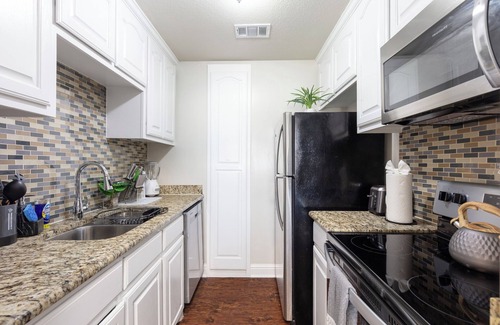 Arlington Apartment | 2BR/2BA by AT&T Stadium, 6 Flags, Globe Life Park, Texas Live, and Much More!