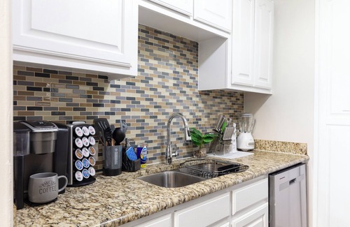 Arlington Apartment | 2BR/2BA by AT&T Stadium, 6 Flags, Globe Life Park, Texas Live, and Much More!