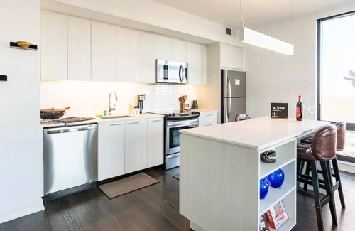 Reston Apartment | 2BR/2BA, King /Pool/ GYM Arcade + Garage Parking!