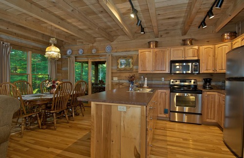 Nashville Cabin | 2BR, 2BA Log Cabin
