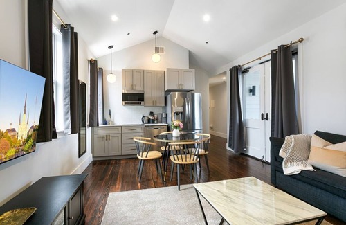 New Orleans Hotel | 2BR/2BA Retreat at The Heart of New Orleans