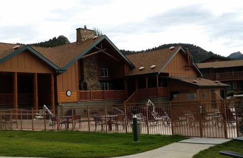 Estes Park Condo | 2BR/2BA River Front Resort Condo in Estes Park 7/15-22/2023 (sleeps 6)
