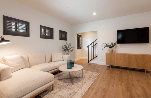 Los Olivos House | 2Br/2Br New & Stylish Cottage - Downtown Los Olivos
