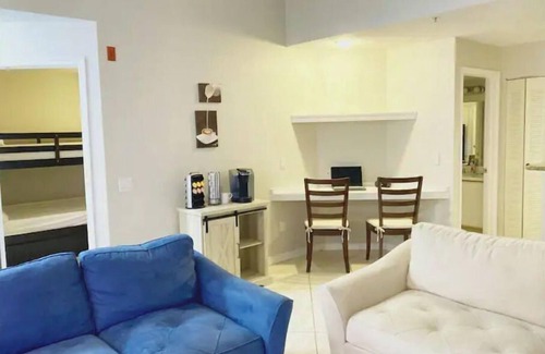 Kissimmee Condo | 2br 4 beds Universal Disney Free Parking Wifi pool-hot Spa Coffee Shopping Malls
