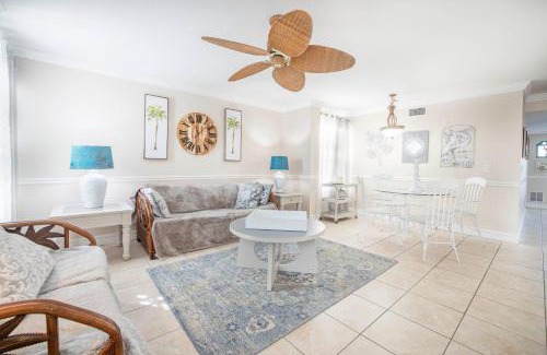 Siesta Key Village House | 2BR- 5120 Calle Minorga