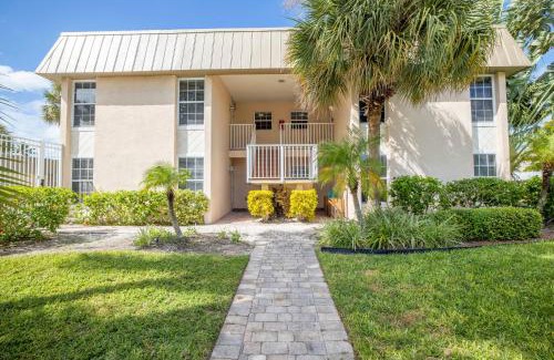 Siesta Key Village House | 2BR- 5120 Calle Minorga