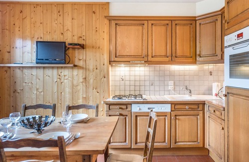 Megeve Apartment | 2BR Apartment in Megève - Near Ski Lifts, Balcony, Pets Allowed, Parking