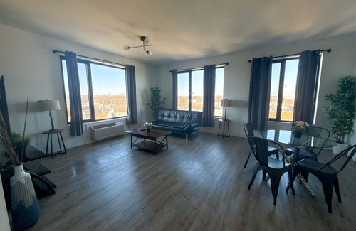 Elizabeth Apartment | 2BR apt close to EWR 3330