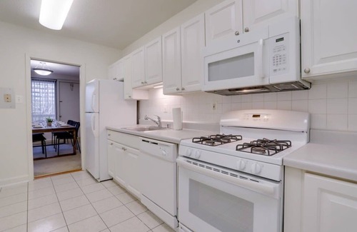 Aurora Highlands Apartment | 2BR Apt in Crystal City