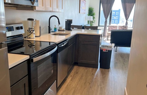 Elizabeth Apartment | 2BR apt near EWR 9223